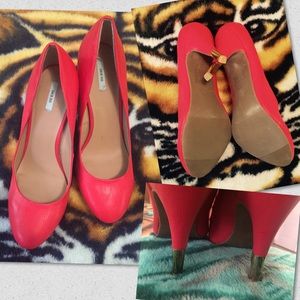 Brand New w/out bx, Kimchi Blue, Gold-tipped Heels